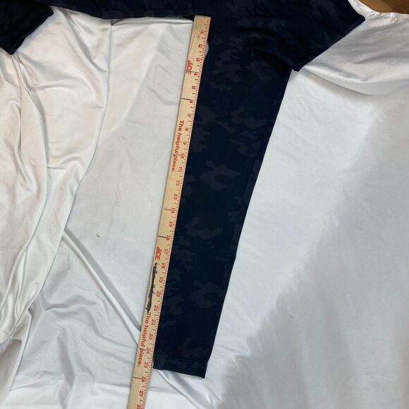 Spanx Look At Me Now Seamless 7/8 25'' Leggings Black Camo Size Medium Gym - Picture 10 of 11